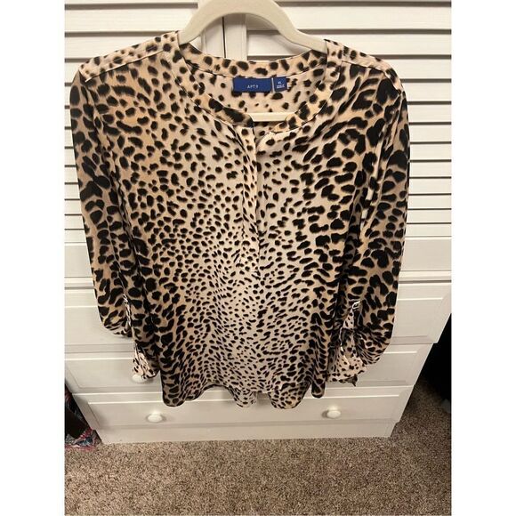 New Apt. 9 Semi Sheer Blouse Animal Print Long Sleeves Half Zip Front size XL - Picture 3 of 9